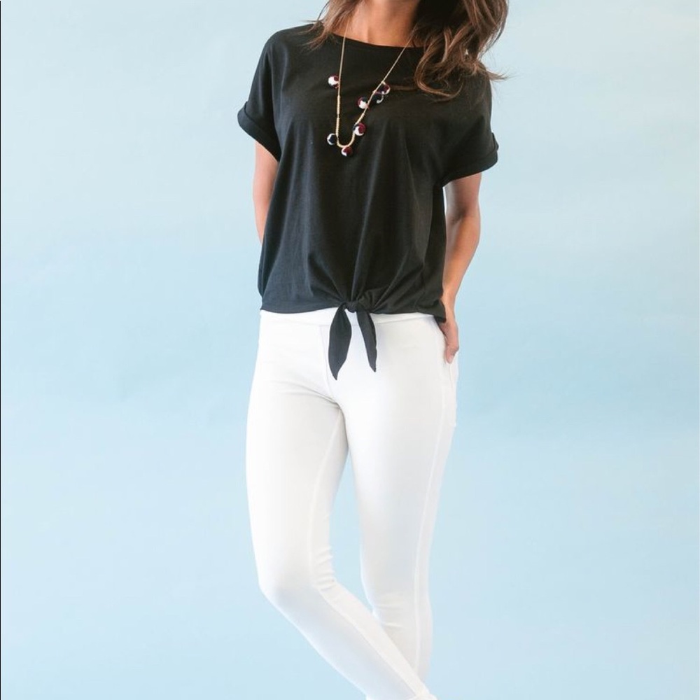 Adorable Agnes & Dora black Afternoon Tee